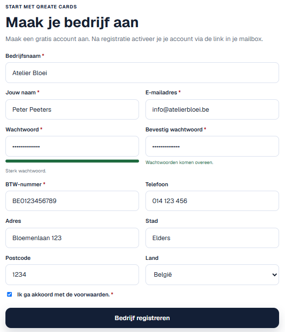 Registratiescherm van QReateCards met velden voor naam, e-mail en wachtwoord.